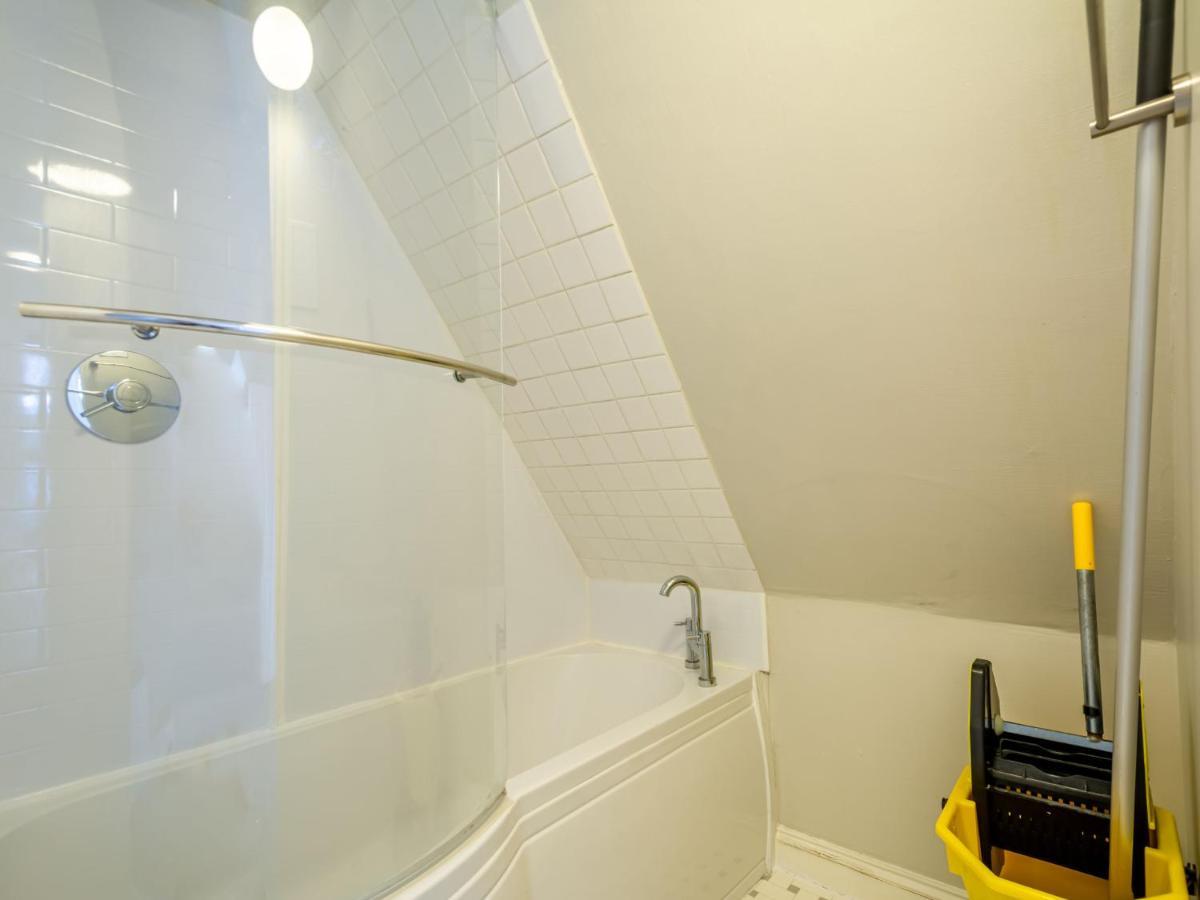 Pass The Keys Renovated Apartment In The Centre Of Canterbury Exterior foto